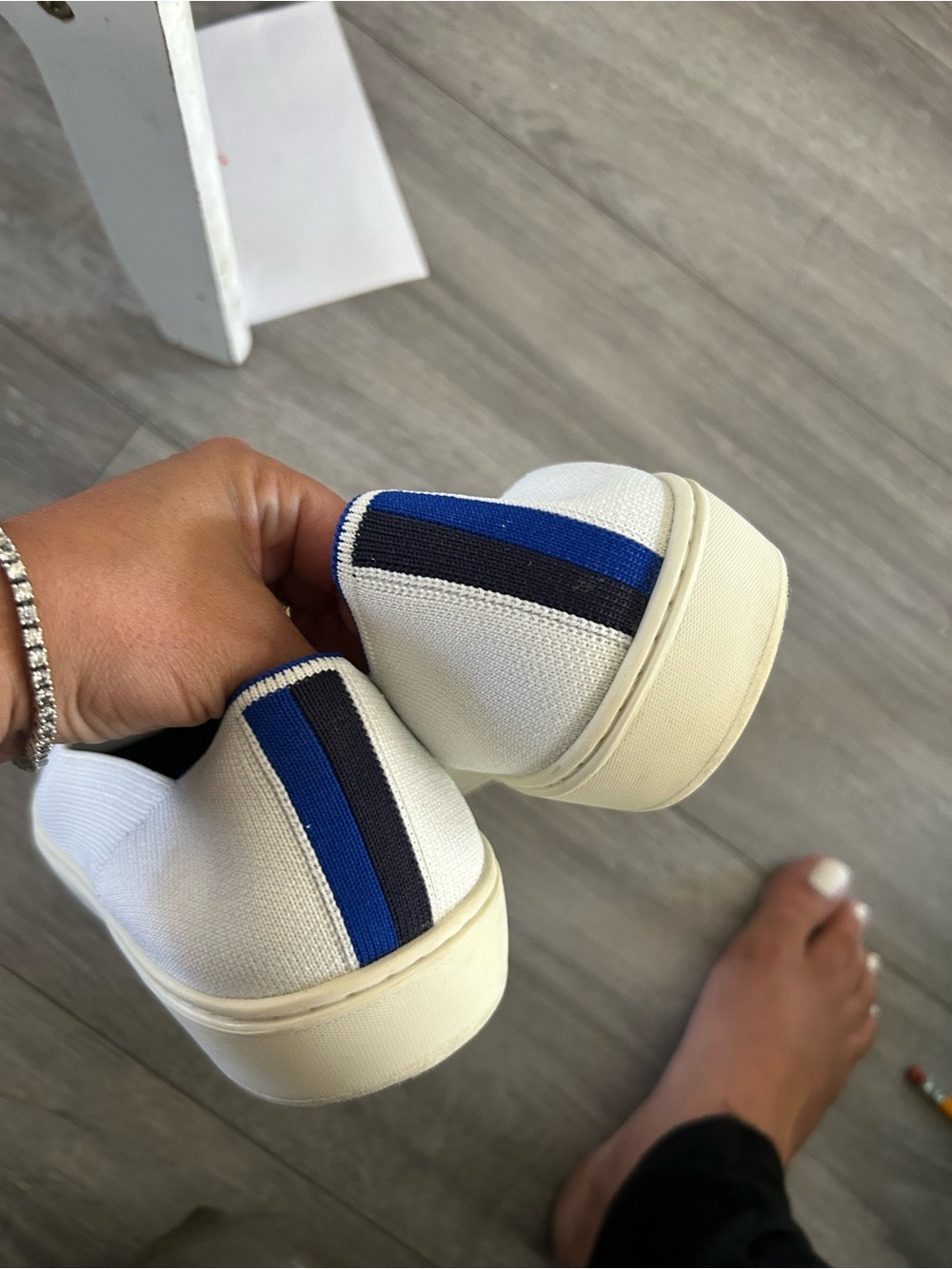 Rothy's White Slip-On Sneaker with Blue Heel Trim Sz 11.5 - Picture 9 of 10